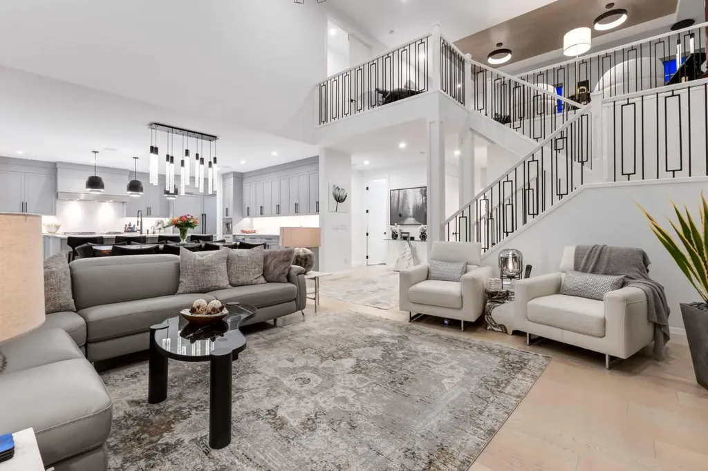 13 Timberline Court SW Calgary AB T3H 6C8