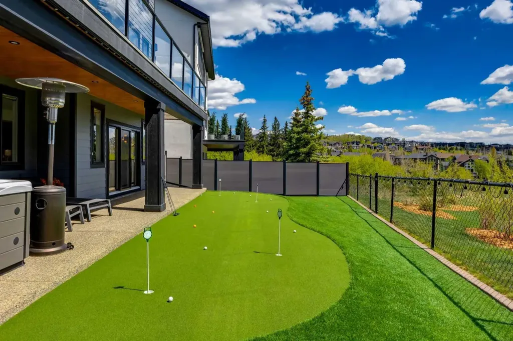 13 Timberline Court SW Calgary AB T3H 6C8