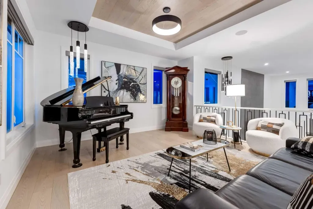 13 Timberline Court SW Calgary AB T3H 6C8