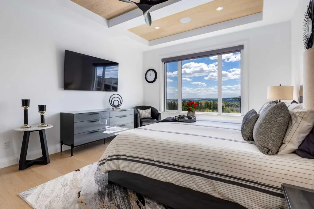13 Timberline Court SW Calgary AB T3H 6C8
