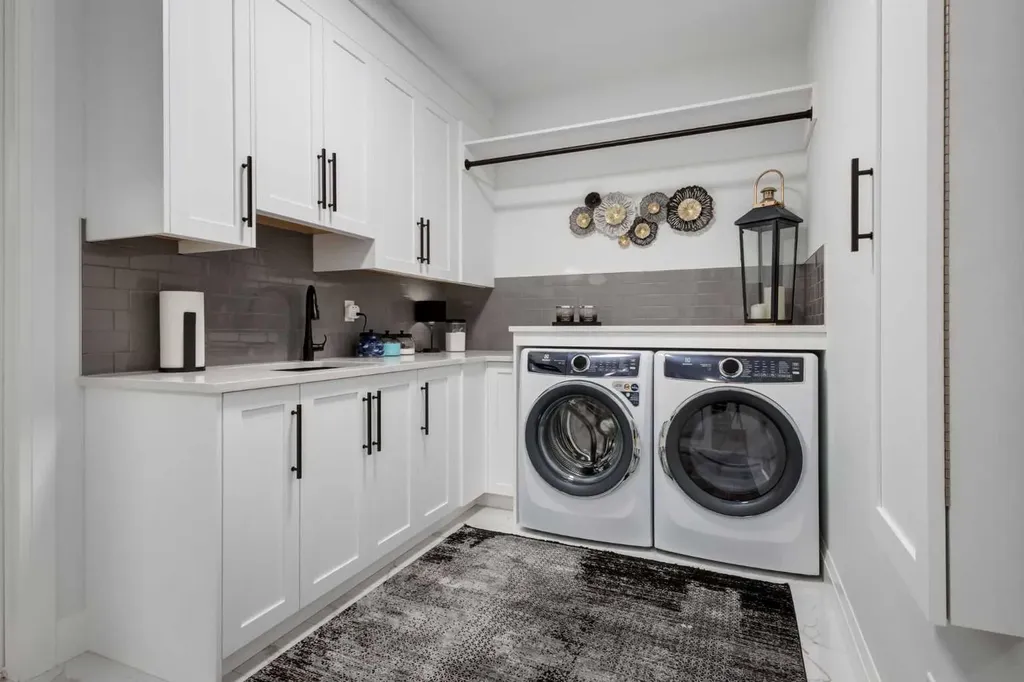 13 Timberline Court SW Calgary AB T3H 6C8