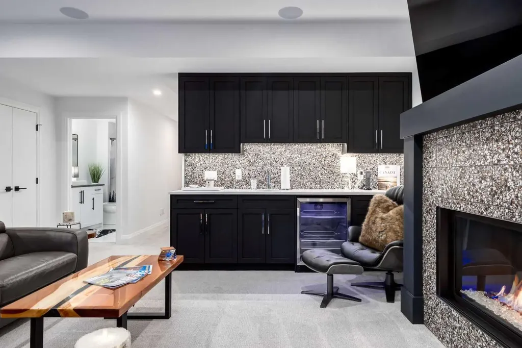13 Timberline Court SW Calgary AB T3H 6C8
