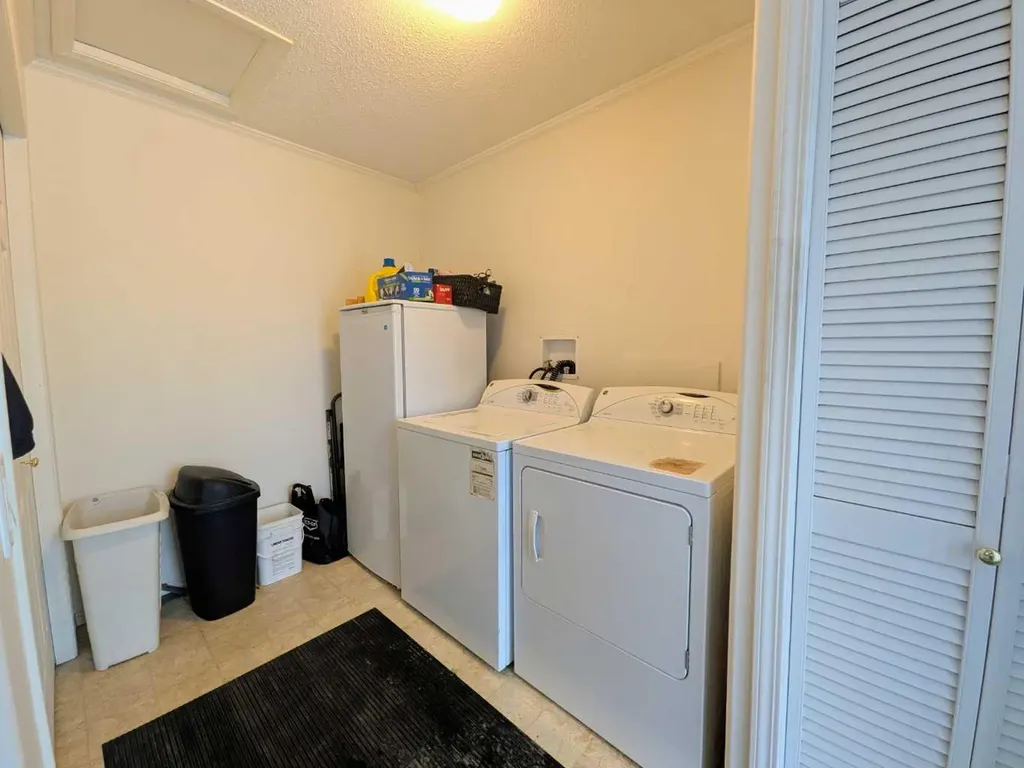 4624 51 Street Rycroft AB T0H3A0