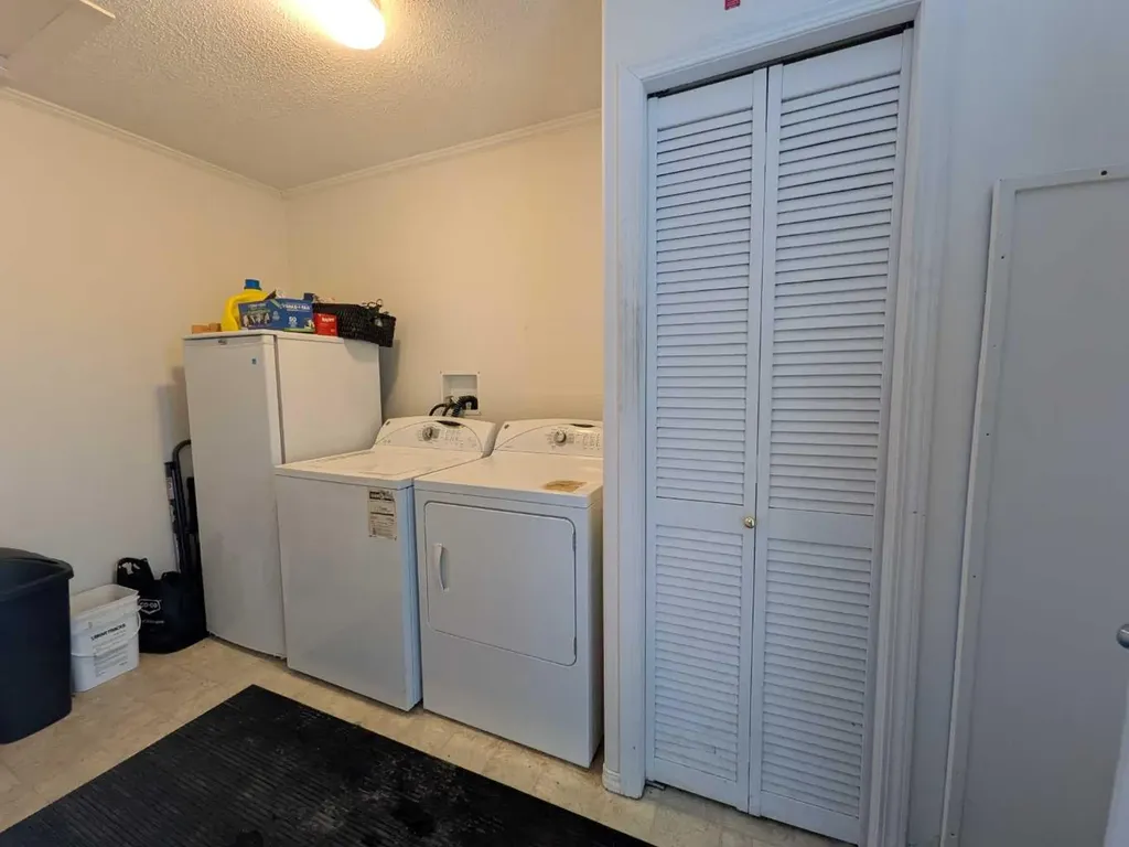 4624 51 Street Rycroft AB T0H3A0