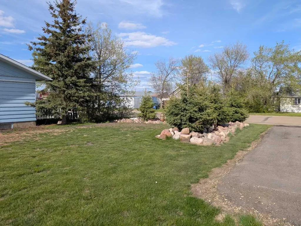 4624 51 Street Rycroft AB T0H3A0