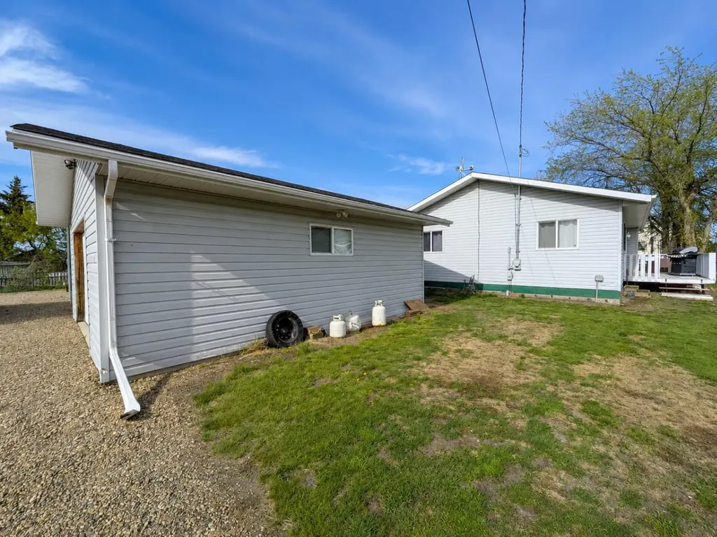 4624 51 Street Rycroft AB T0H3A0