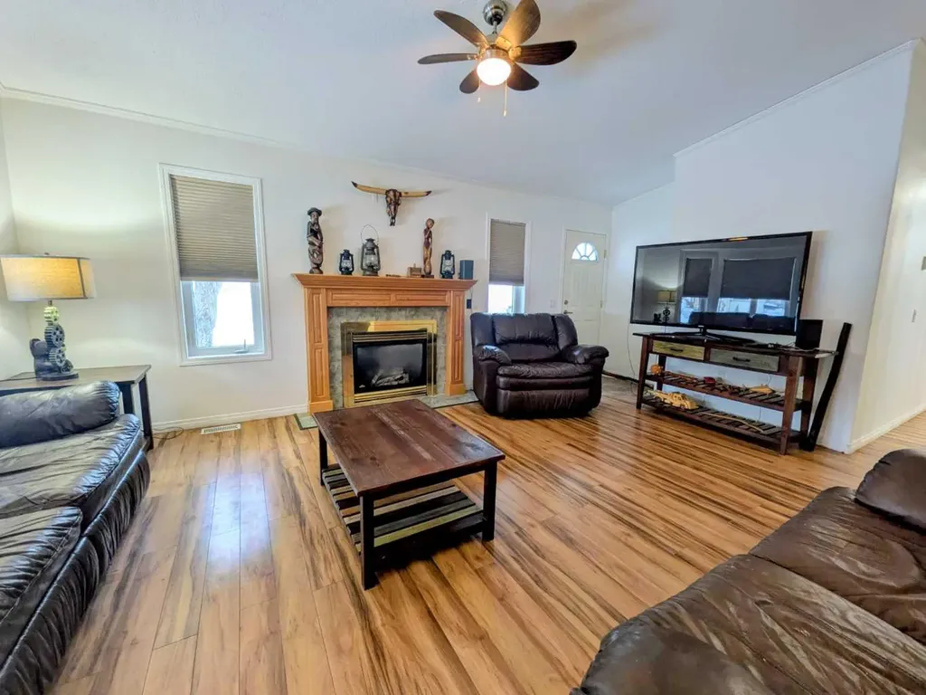 4624 51 Street Rycroft AB T0H3A0