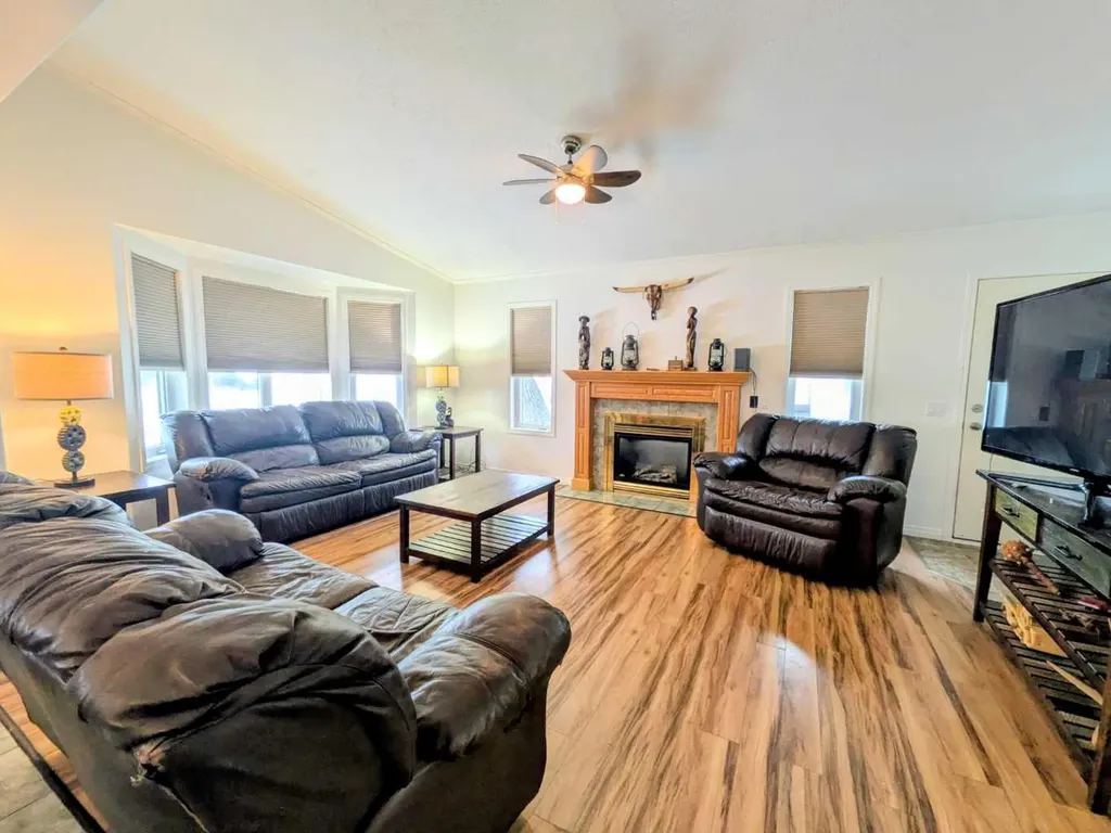 4624 51 Street Rycroft AB T0H3A0