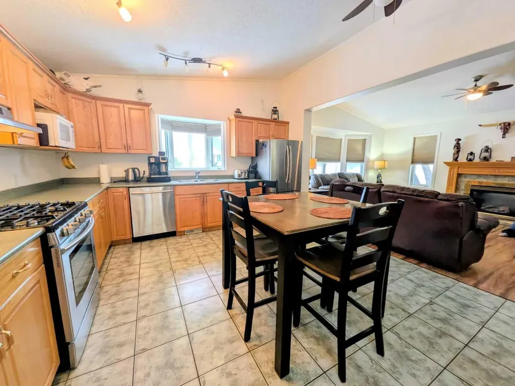4624 51 Street Rycroft AB T0H3A0