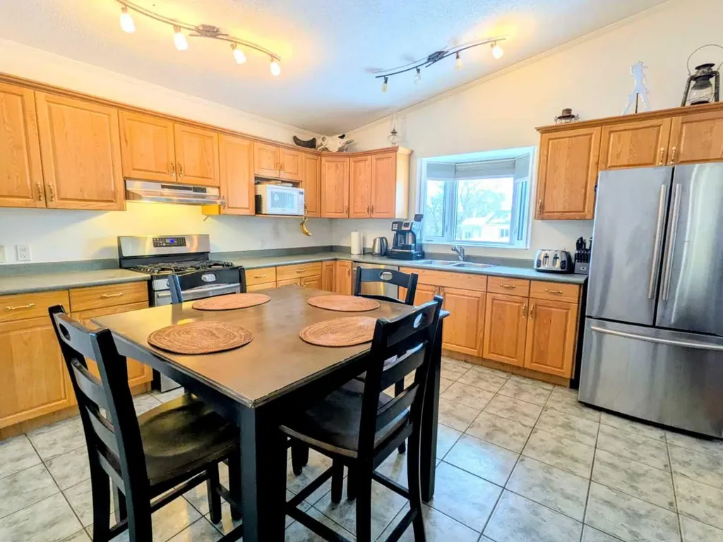 4624 51 Street Rycroft AB T0H3A0