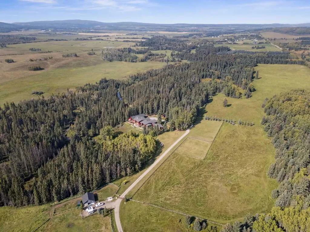 226003 Priddis Valley Road W Rural Foothills County AB T1S 5R2