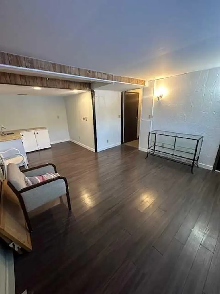 110 4 Avenue E Oyen AB T0J 2J0