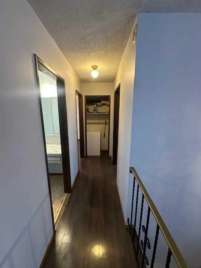 110 4 Avenue E Oyen AB T0J 2J0