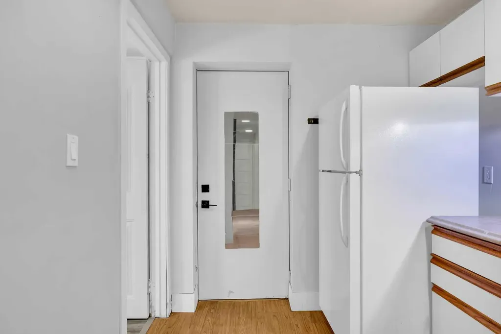 49 Beacham Way NW Calgary AB T3K 1R7