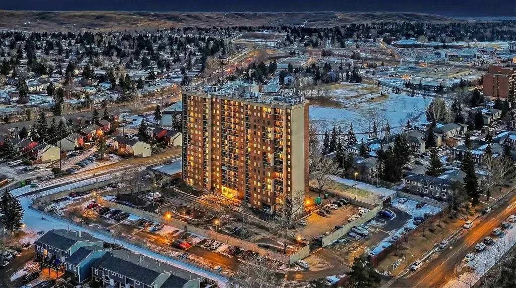 4944 Dalton Drive NW Calgary AB T3A 2E6