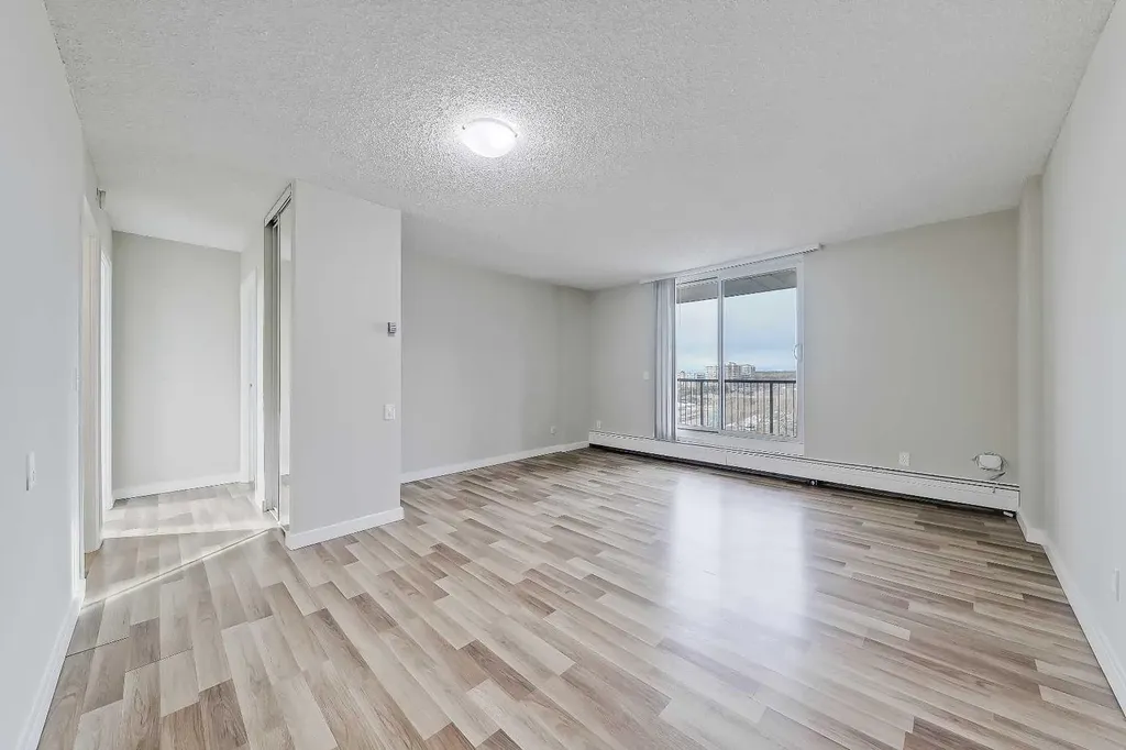 4944 Dalton Drive NW Calgary AB T3A 2E6