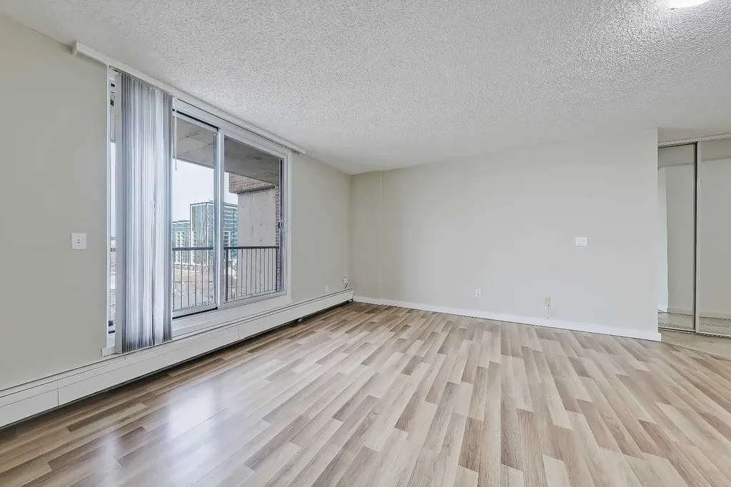 4944 Dalton Drive NW Calgary AB T3A 2E6