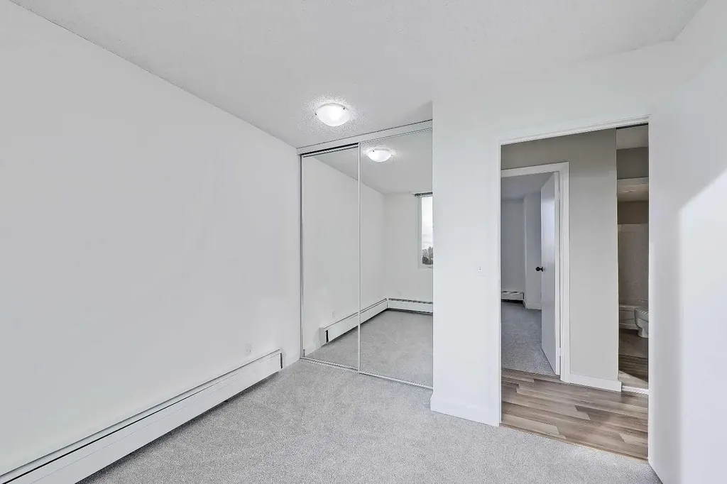 4944 Dalton Drive NW Calgary AB T3A 2E6