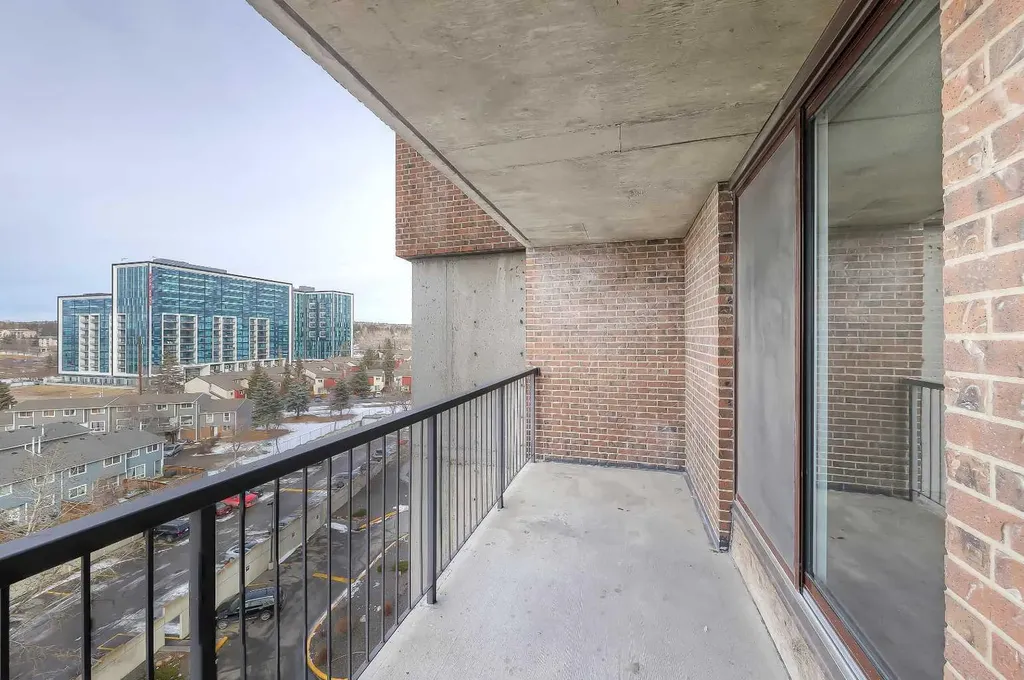 4944 Dalton Drive NW Calgary AB T3A 2E6
