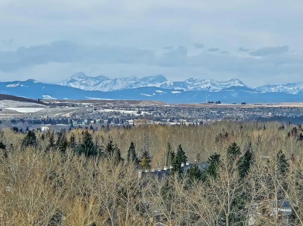 4944 Dalton Drive NW Calgary AB T3A 2E6