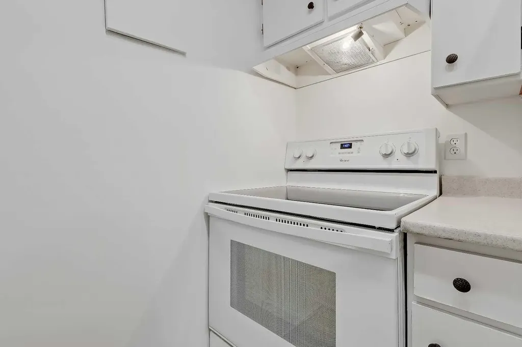 4944 Dalton Drive NW Calgary AB T3A 2E6