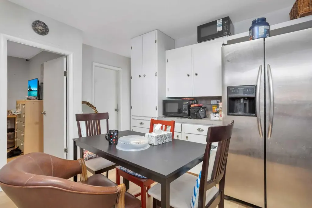 105 2 Avenue NE Sundre AB T0M 1X0