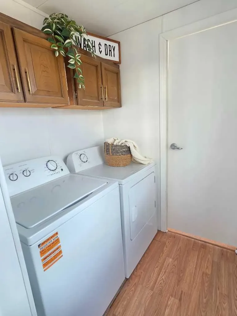 9707 104 Avenue Clairmont AB T0H 0W0