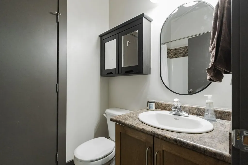 8026 Franklin Avenue Fort Mcmurray AB T9H 5K3