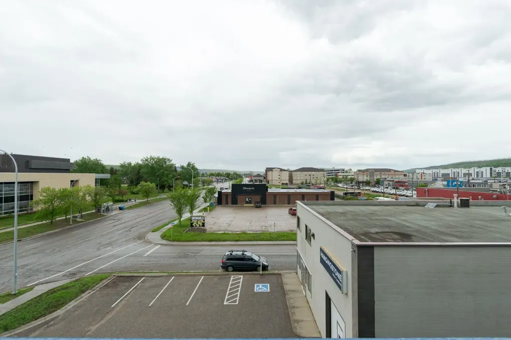 8026 Franklin Avenue Fort Mcmurray AB T9H 5K3