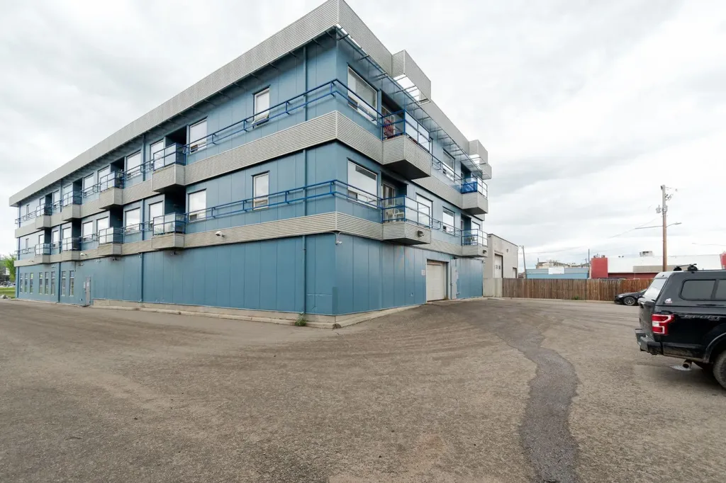 8026 Franklin Avenue Fort Mcmurray AB T9H 5K3