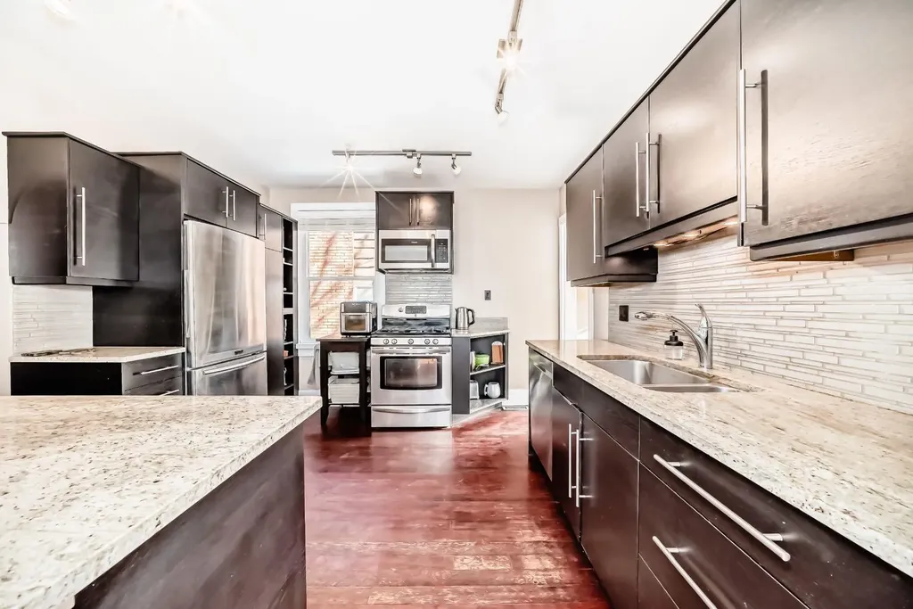 2125 36 Avenue SW Calgary AB T2T 2H1