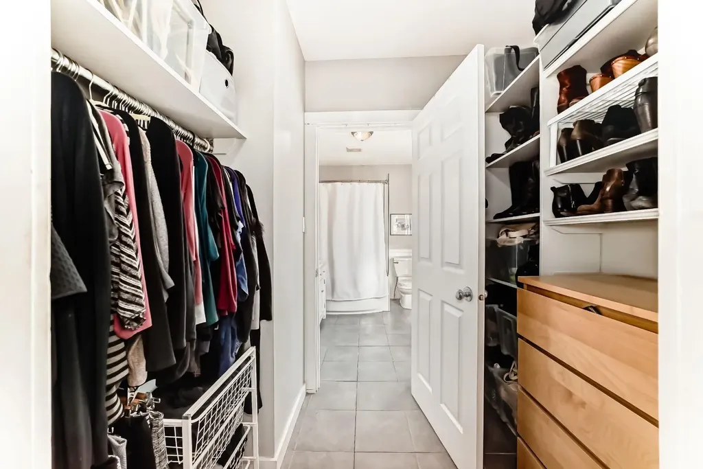 2125 36 Avenue SW Calgary AB T2T 2H1