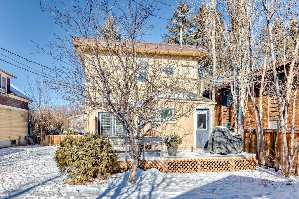 2125 36 Avenue SW Calgary AB T2T 2H1