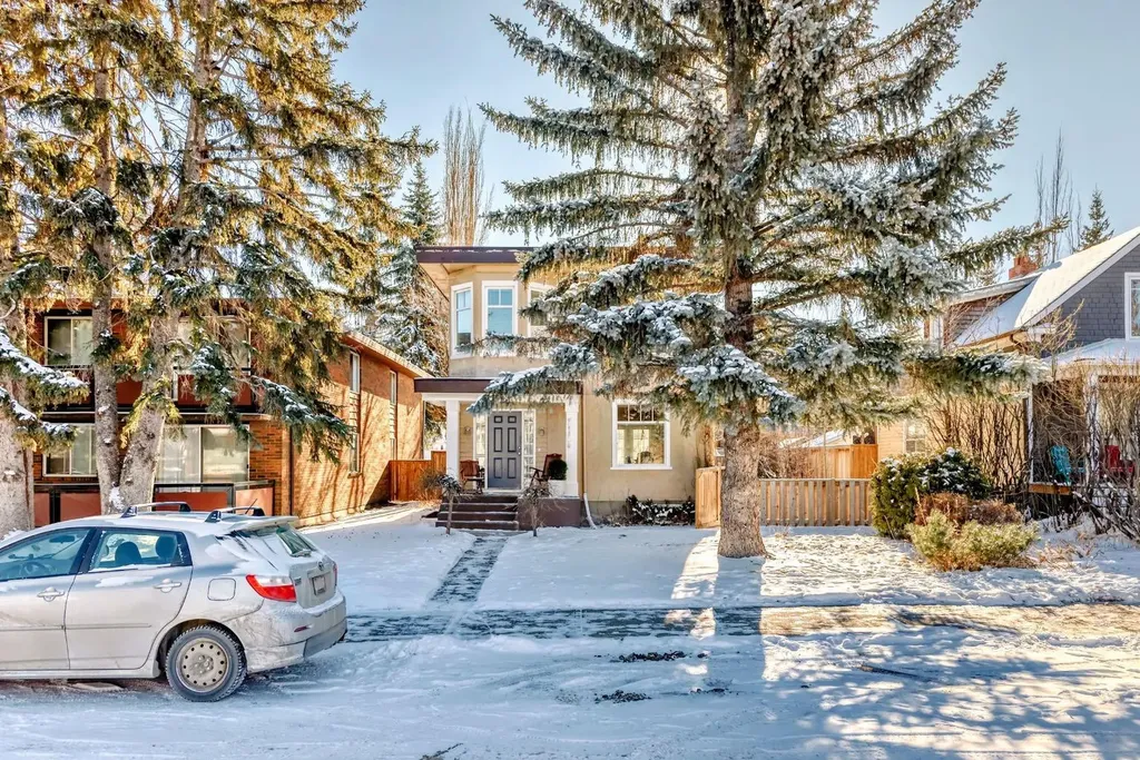 2125 36 Avenue SW Calgary AB T2T 2H1
