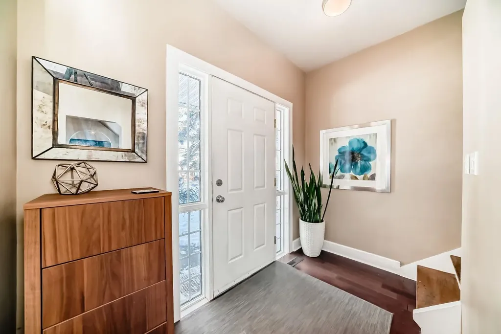 2125 36 Avenue SW Calgary AB T2T 2H1