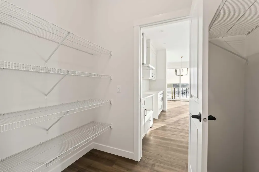 27 Setonvista Grove SE Calgary AB T3M 3L8