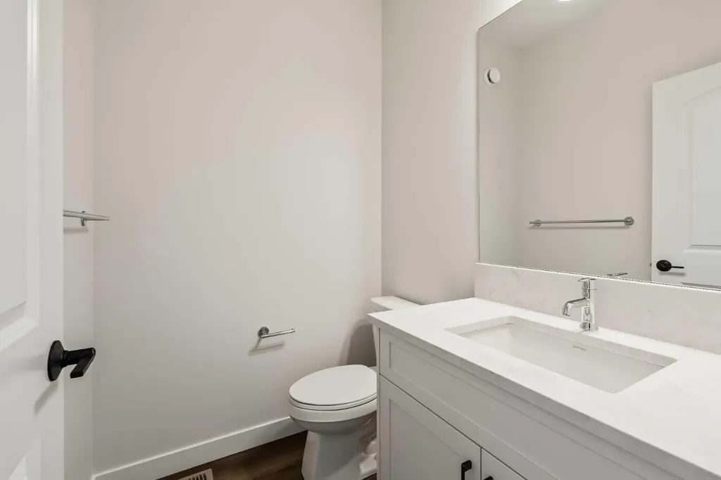 27 Setonvista Grove SE Calgary AB T3M 3L8