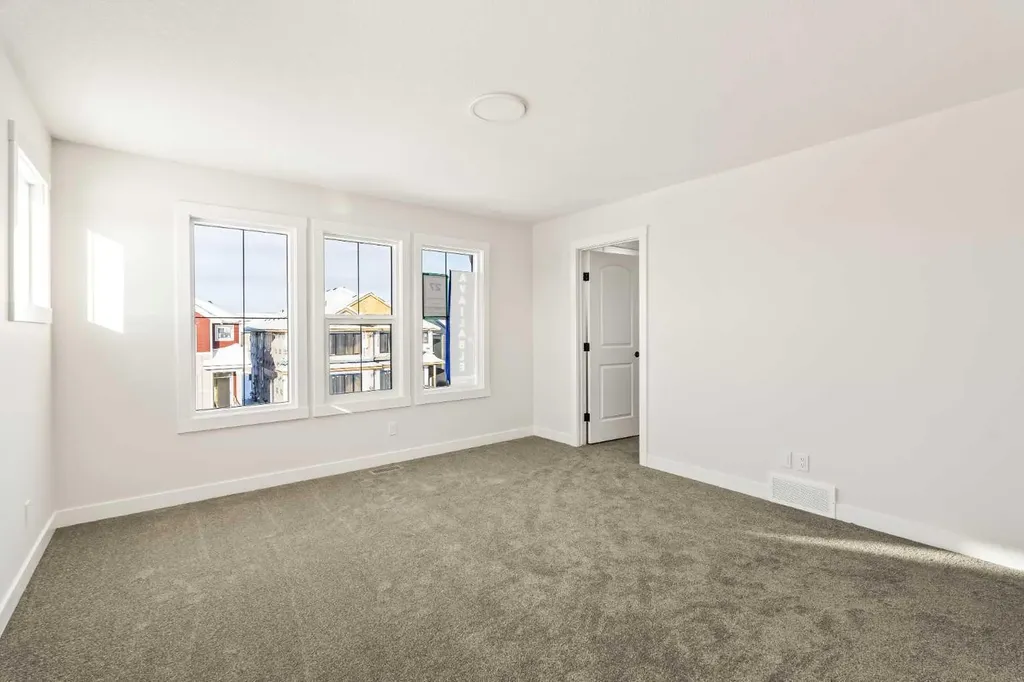 27 Setonvista Grove SE Calgary AB T3M 3L8