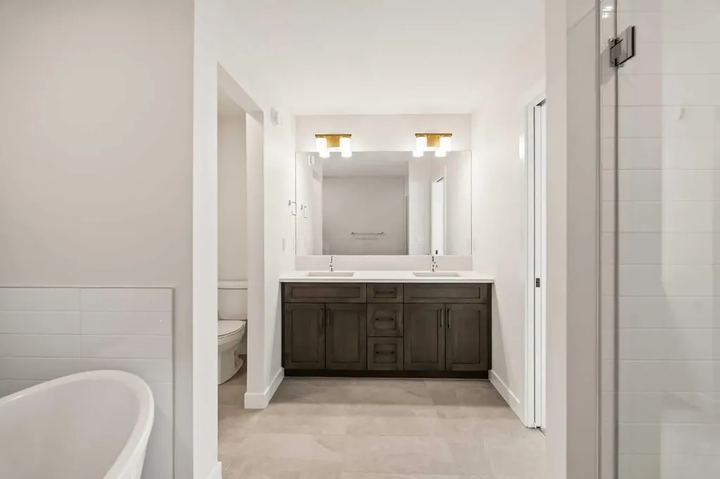 27 Setonvista Grove SE Calgary AB T3M 3L8