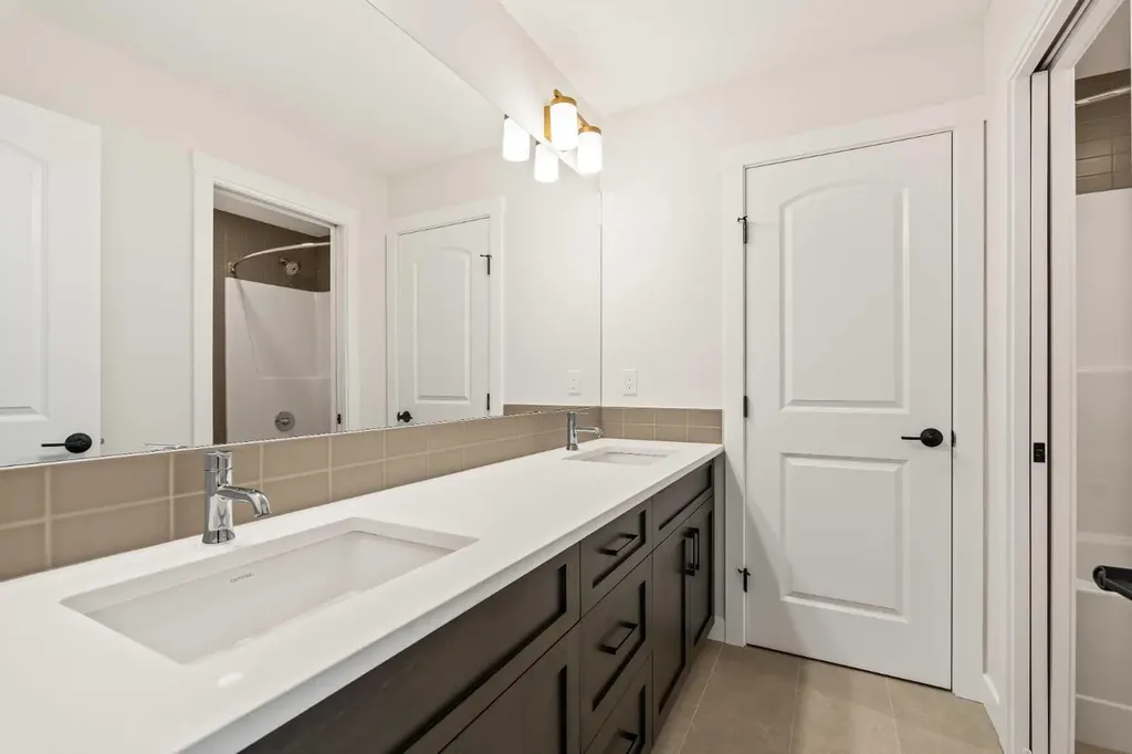 27 Setonvista Grove SE Calgary AB T3M 3L8