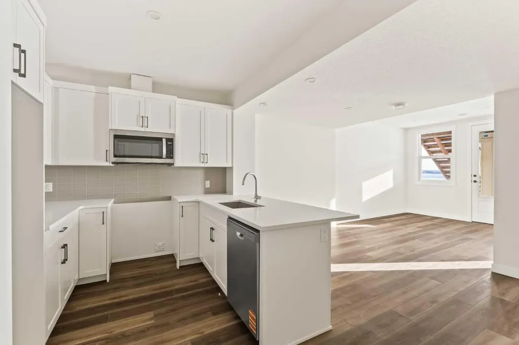 27 Setonvista Grove SE Calgary AB T3M 3L8