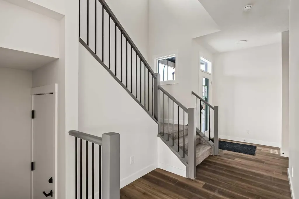 27 Setonvista Grove SE Calgary AB T3M 3L8