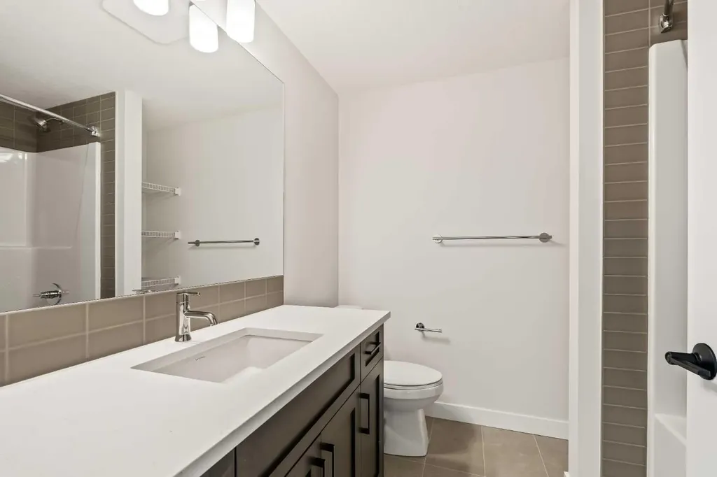 27 Setonvista Grove SE Calgary AB T3M 3L8