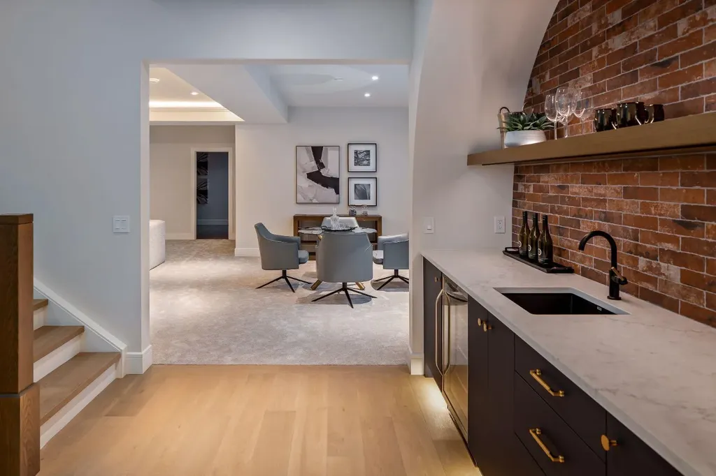 2920 Toronto Crescent NW Calgary AB T2N 3W2