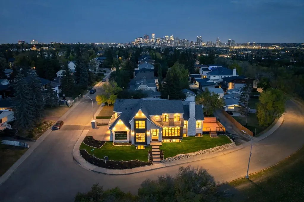 2920 Toronto Crescent NW Calgary AB T2N 3W2