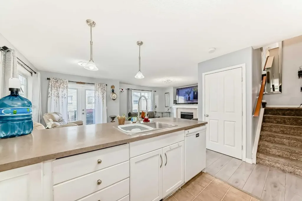 2384 Sagewood Gate SW Airdrie AB T4B 0K7