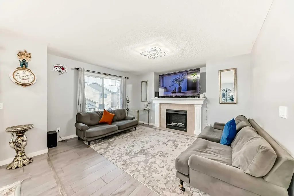 2384 Sagewood Gate SW Airdrie AB T4B 0K7