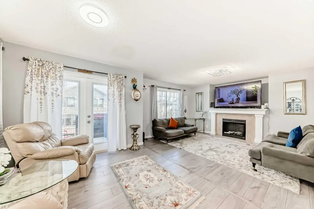 2384 Sagewood Gate SW Airdrie AB T4B 0K7