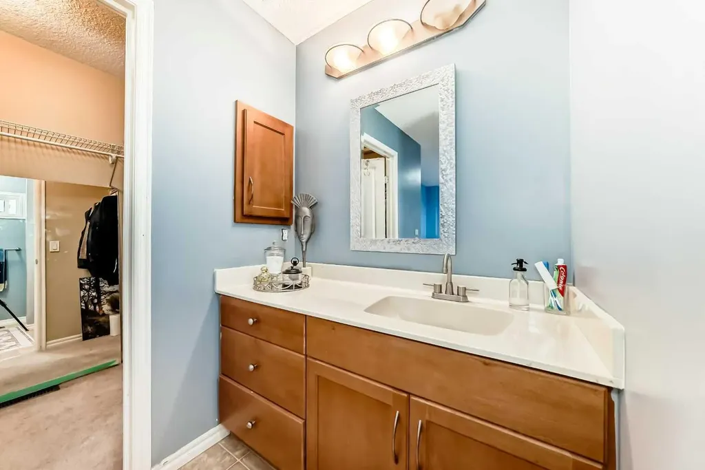 2384 Sagewood Gate SW Airdrie AB T4B 0K7