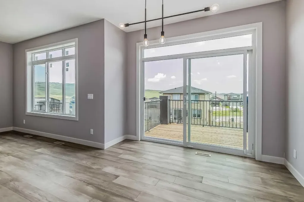 4 Topaz Place Cochrane AB T4C 3K2